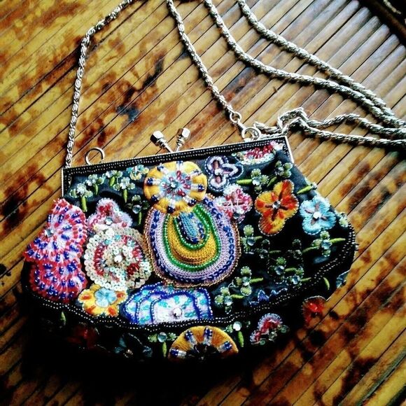 ziba embroidered & breaded purse - Picture 1 of 6